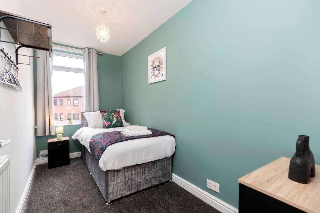 Town Centre & All The Comforts! Guisborough Bagian luar foto