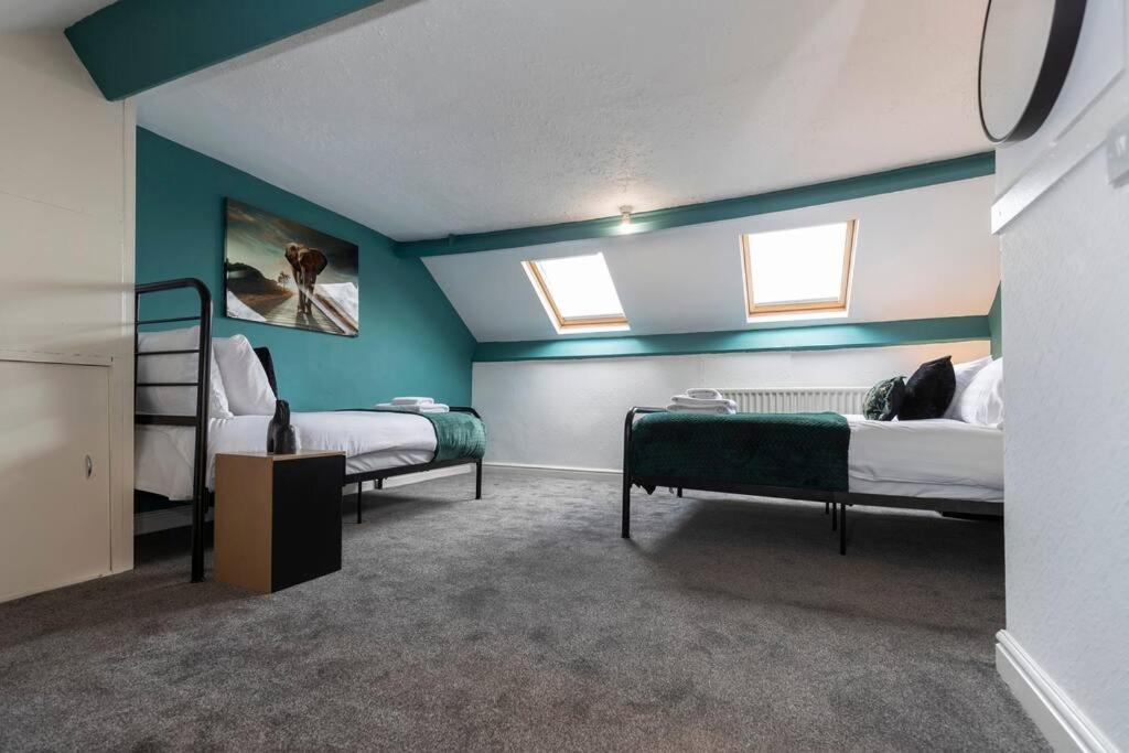 Town Centre & All The Comforts! Guisborough Bagian luar foto