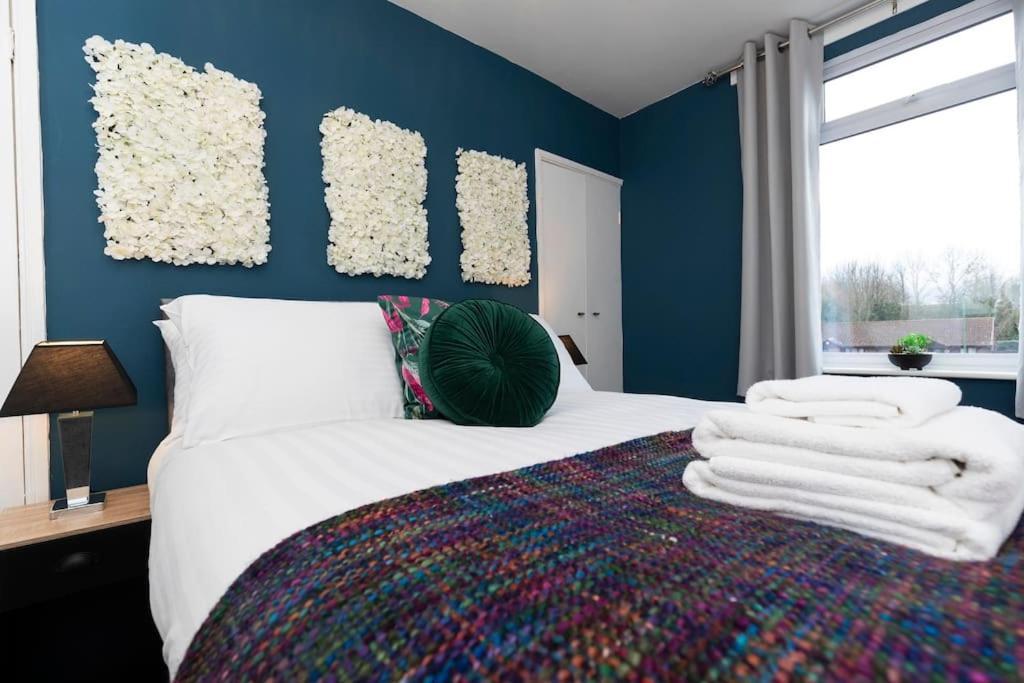 Town Centre & All The Comforts! Guisborough Bagian luar foto
